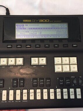 Yamaha QY300 Music Sequencer Rhythm Machine Sound Module WORKS- DISC DRIVE ISSUE